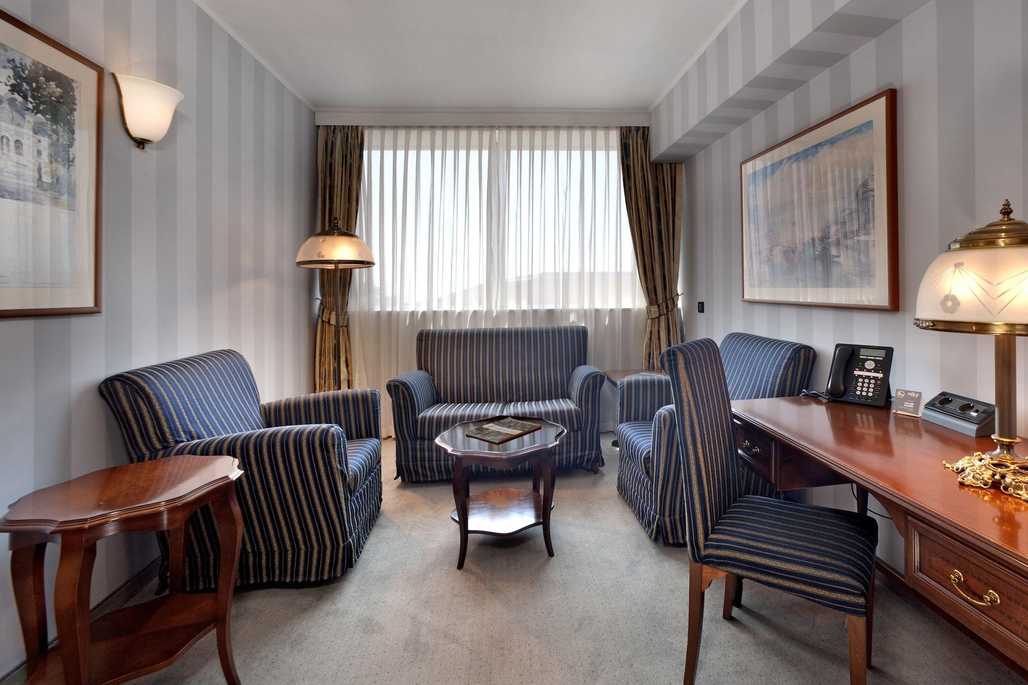 Grand Hotel Bonavia Рийека Екстериор снимка