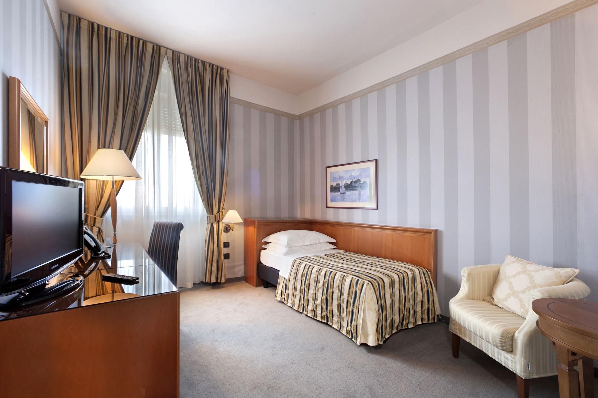 Grand Hotel Bonavia Рийека Екстериор снимка