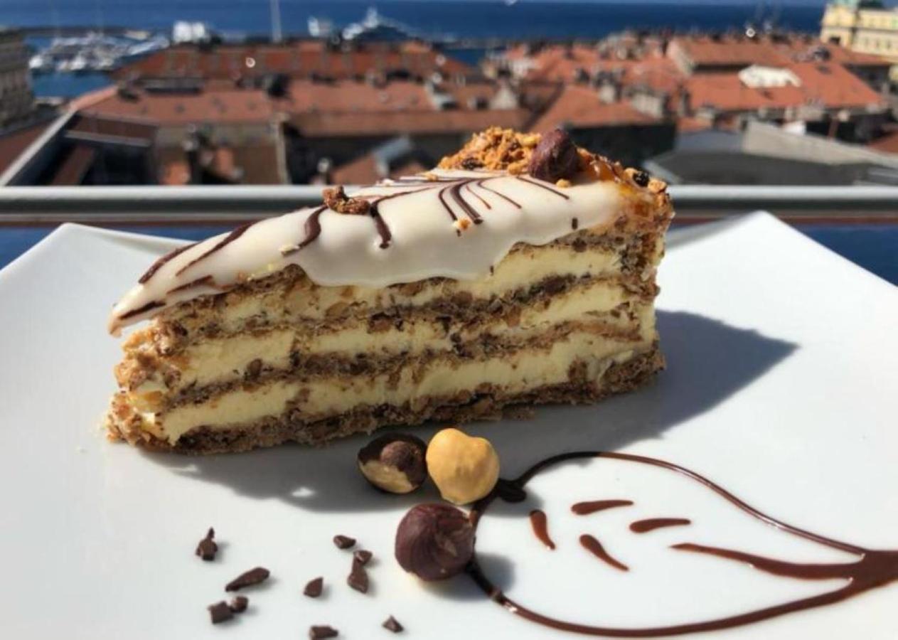 Grand Hotel Bonavia Рийека Екстериор снимка