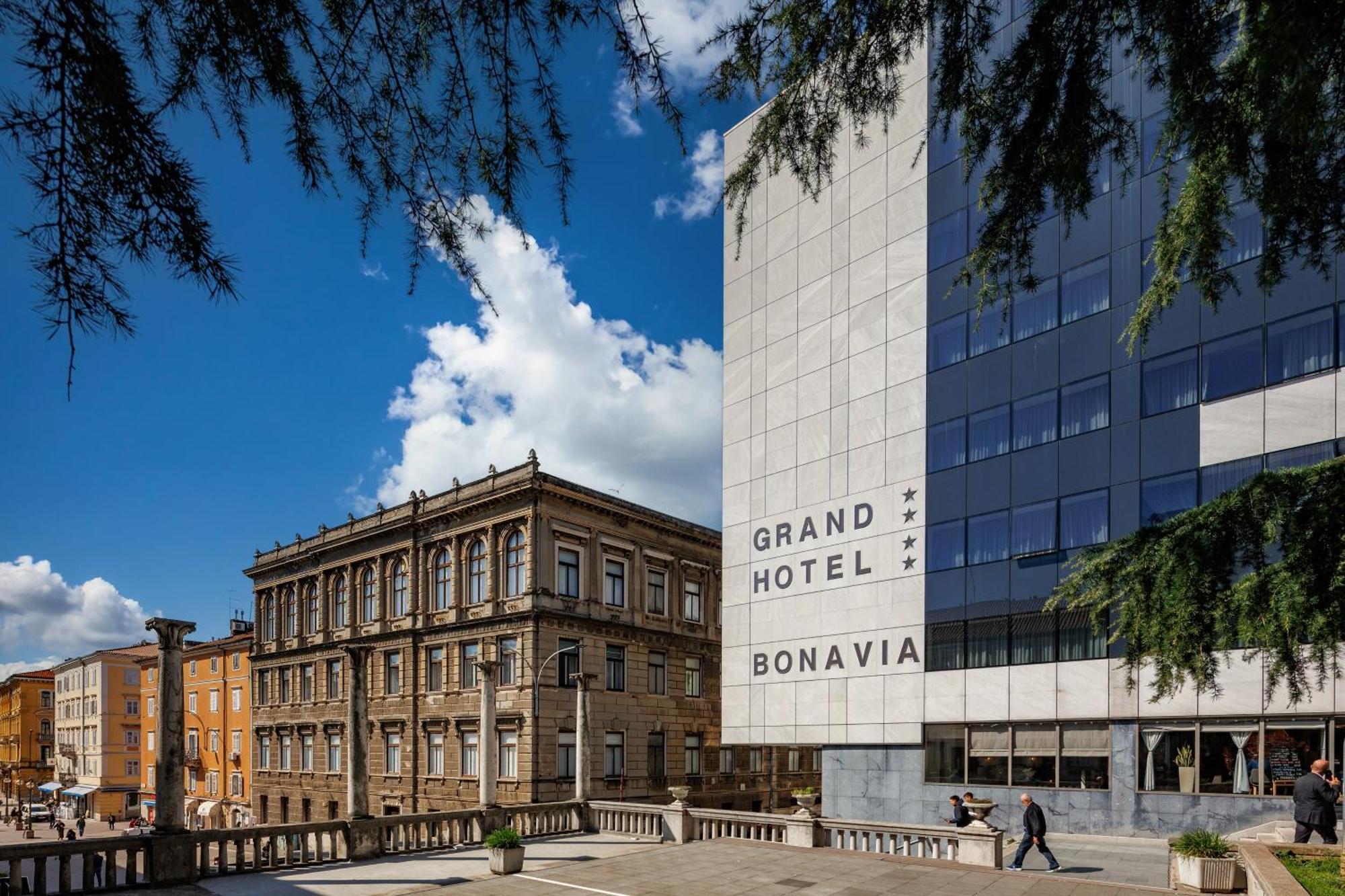 Grand Hotel Bonavia Рийека Екстериор снимка